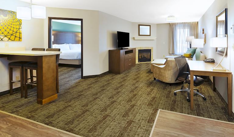Staybridge Suites Columbia Hotel, Missouri 1 Bedroom Suite, 1 King Bed Non-smoking