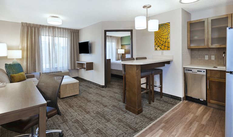 Staybridge Suites Columbia Hotel, Missouri 1 Bedroom Suite 1 Queen Bed Non-smoking